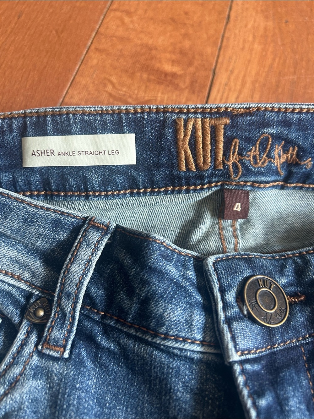 Kut from the Kloth women’s ankle cropped jeans - Picture 4 of 11